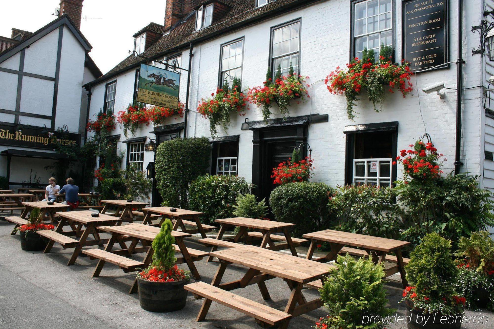 Hotel The Running Horses Mickleham Restaurace fotografie