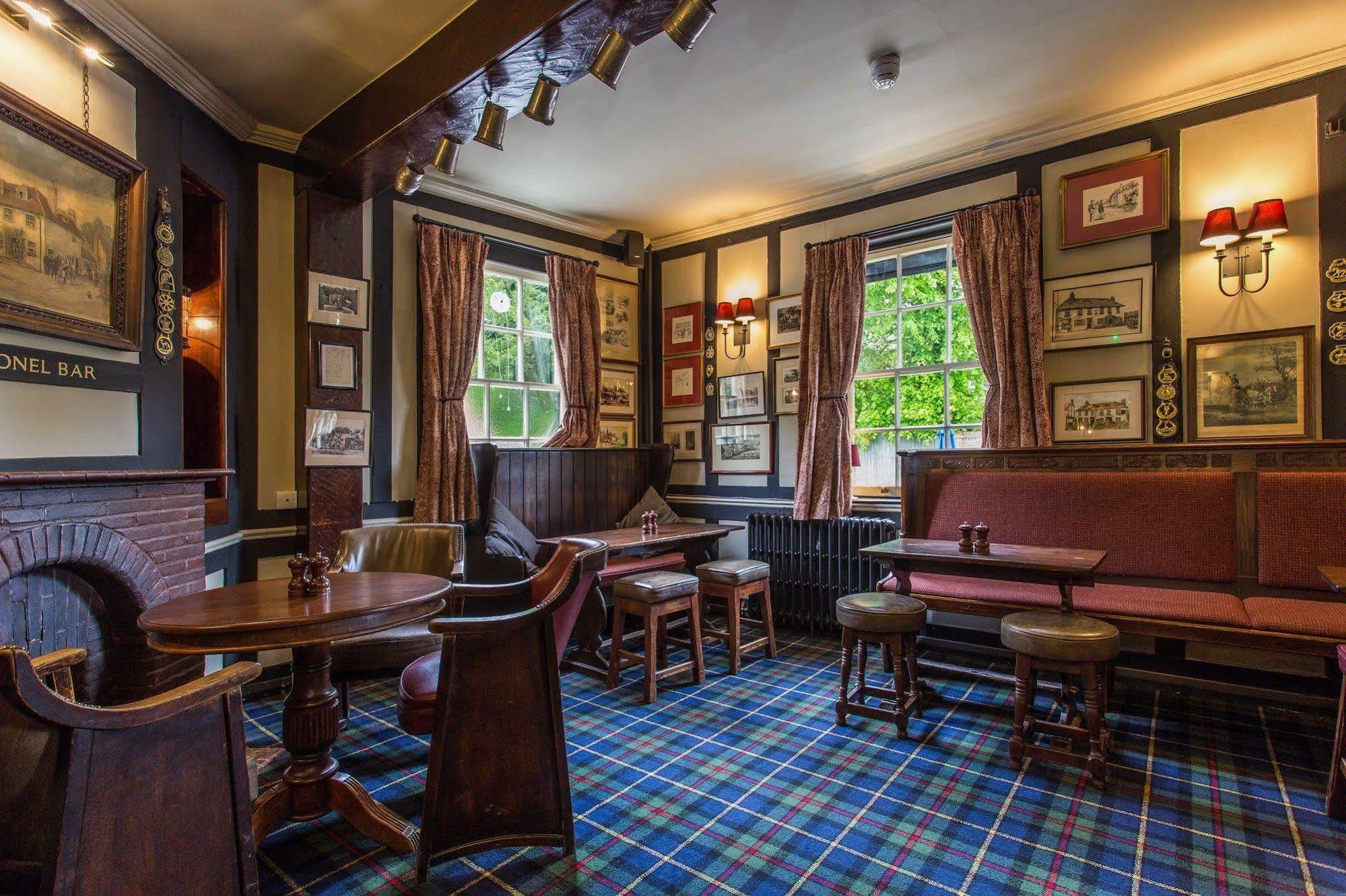 Hotel The Running Horses Mickleham Exteriér fotografie